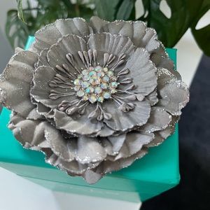 Tieks Box w/Gray Topper